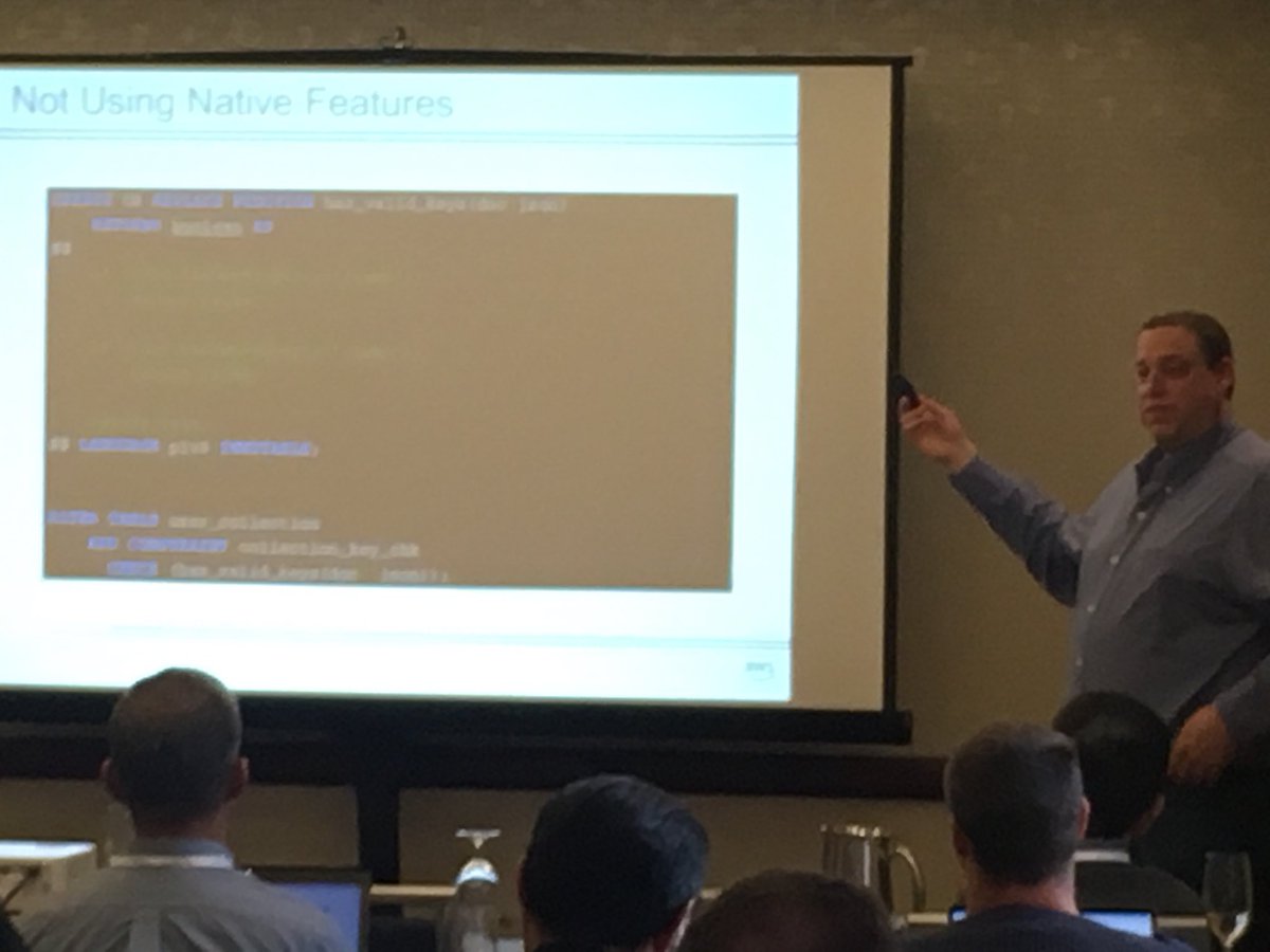 jer_s's tweet image. Awesome turnout for @jim_mlodgenski deep dive session about migrating to PostgreSQL!  @amplifypostgres #PostgresConf