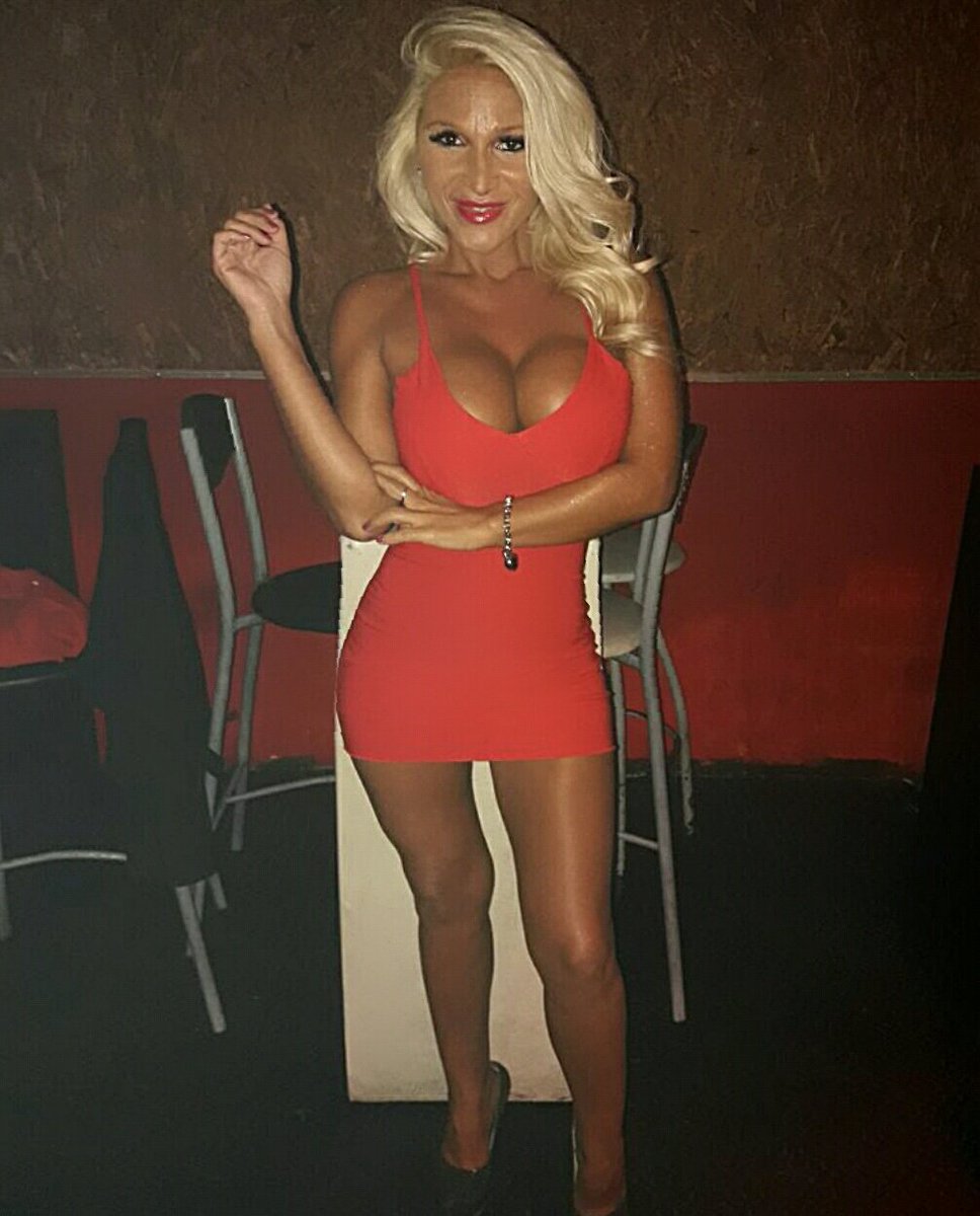 CeciOviedoUnica's tweet photo. Noche de #Fakiou ππ https://t.co/CBaY9Bmmaq
