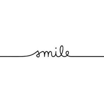 Happy Monday everyone!! Instead of starting the day with the monday morning blues, let’s all get on a mission today: Let’s make someone SMILE! I’m super curious about who and how YOU guys made smile today in the comments 😃 Can’t wait! #giveasmile #happymonday #happiness #smiling
