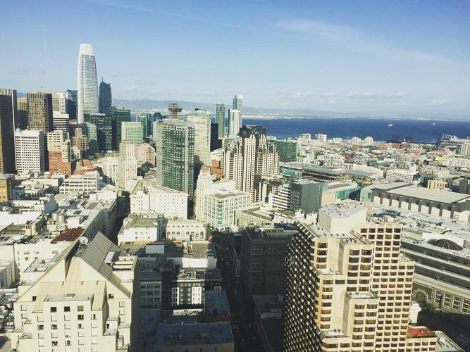kongaloosh's tweet photo. In San Fran for  #gradcohort2018  . Currently eating my weight in nigiri 🍣 and enjoying the excellent conversation. It’s not often I get to hang out with so many women in tech. (https://t.co/26HutuJZhG) https://t.co/F7CRJrYu6k