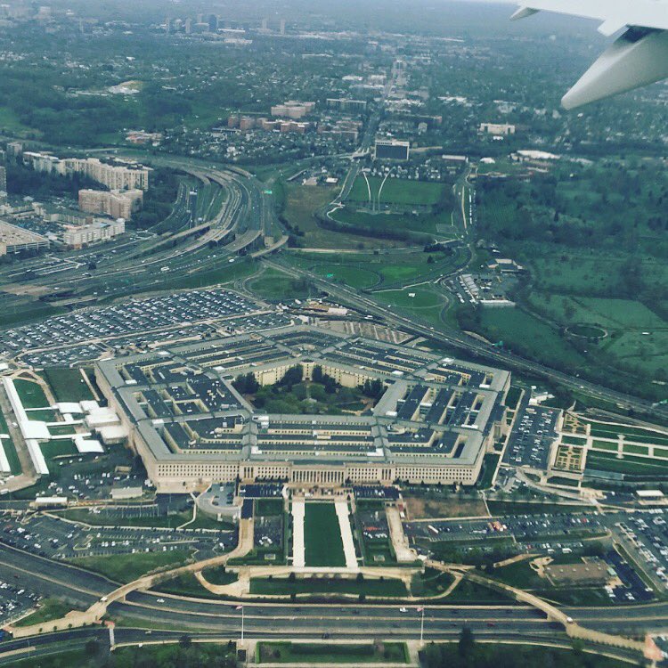 dp_craft's tweet photo. @AmericanAir #AmericanView check out this shot of The Pentagon hat I captured from flight 4753 to LaGuardia today! https://t.co/BbW3SrsV9w