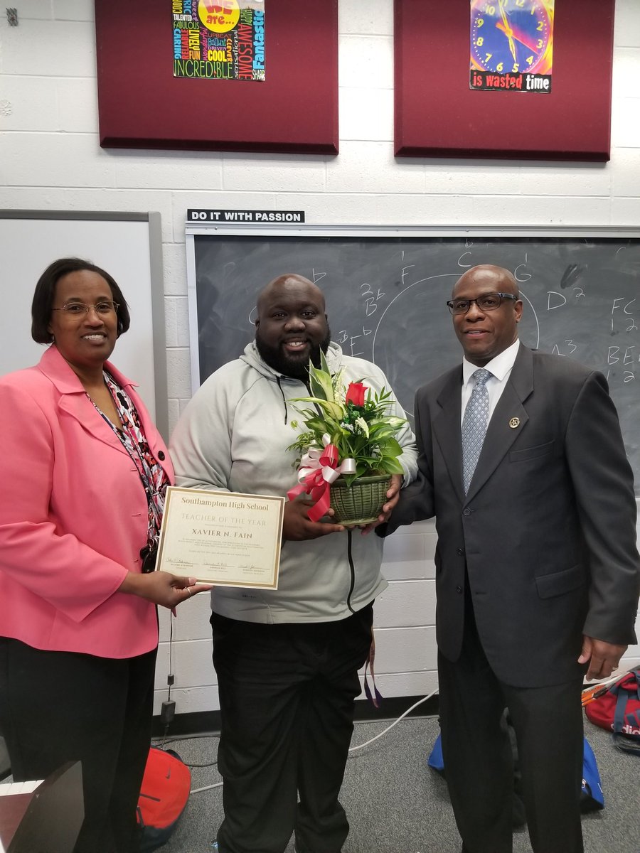 abell816's tweet photo. SHS Teacher of the Year. Congrats to Mr. Xavier Fain
#shsindianpride #scpsva https://t.co/Td0TIEDUz7