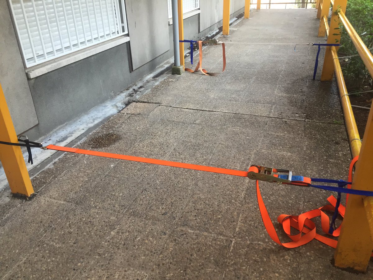 Slackline en el cuarto día de formación juegos y deportes no convencionales <a href="/CRIFAcacias/">CRIF Las Acacias</a> #RedFormaciónMadrid