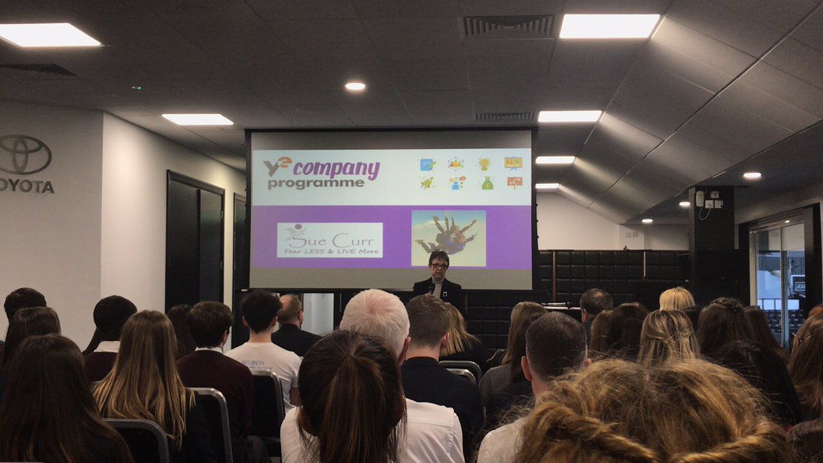 cratecraftsye's tweet photo. @SueCurr giving a talk about choice and how to fear less &amp; live more.

#fearless #YouCanDoIt #MotivationMonday #AnythingIsPossible #believeinyourself https://t.co/60hyzac0WZ