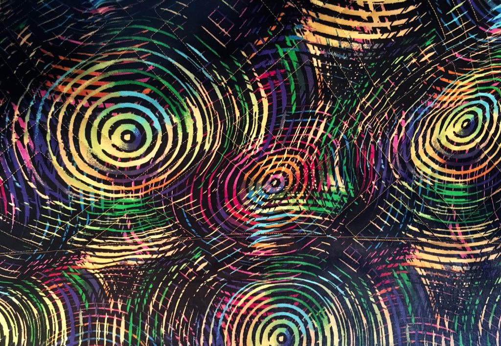 QuiltDuJour's tweet image. Just finished a client’s #quilt yesterday; loved this quilting pattern (“Diagonal Plaid” by @urbanelementz). I used @SuperiorThreads variegated #kingtutthread. #quiltersoftwitter #longarmquilting #quilting #sewfab