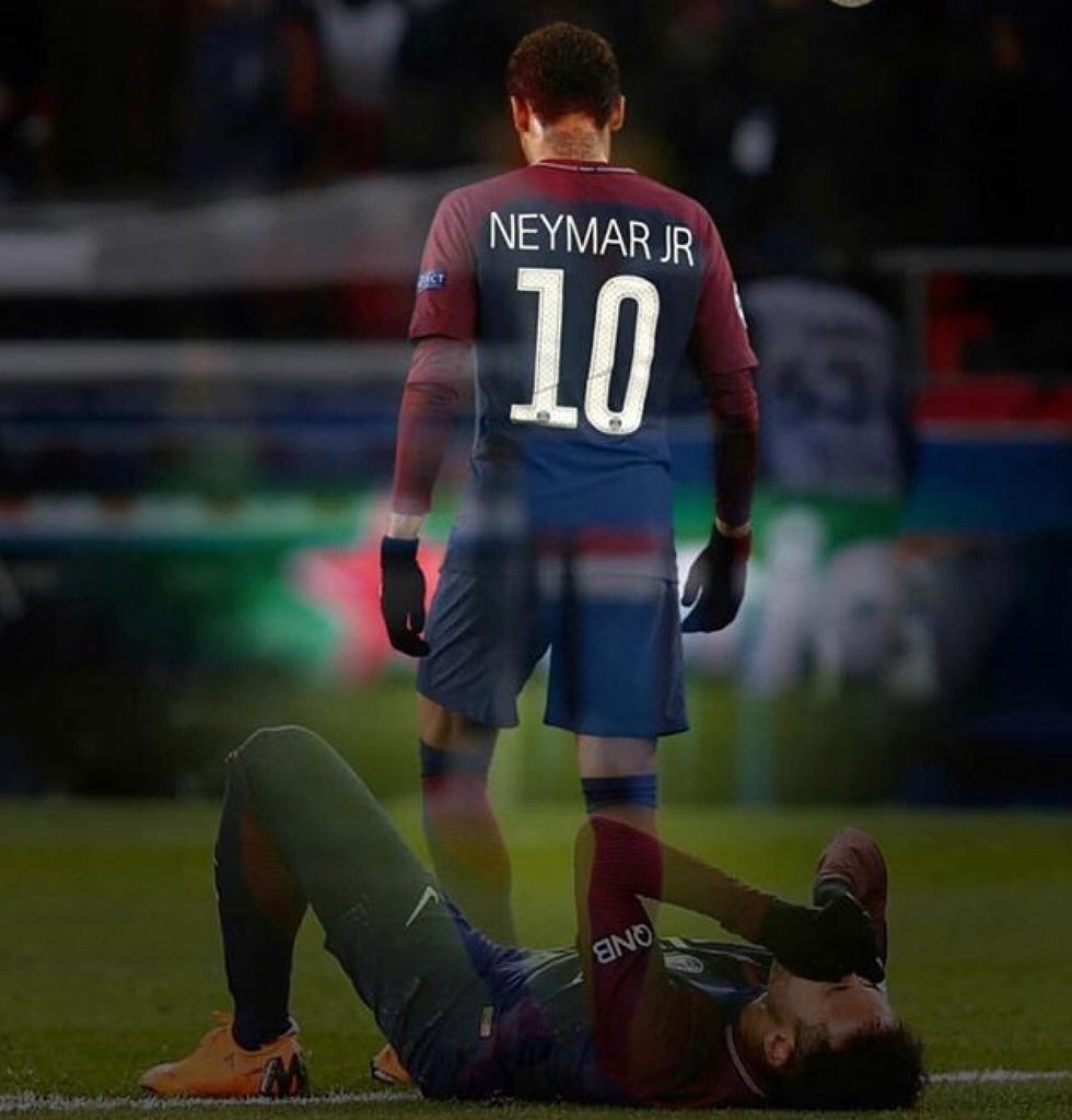 Footballogue's tweet photo. [#Décla💬] Dugarry : "Comment Neymar peut ne pas être là pour le match du titre ? Comment peut-il regarder ses coéquipiers dans les yeux en se comportant comme ça ? Il crache sur le club. Je trouve ça scandaleux. S’il était au Barça, il serait revenu sans aucun problème."
(RMC) https://t.co/zQ9Uzjh7Hi