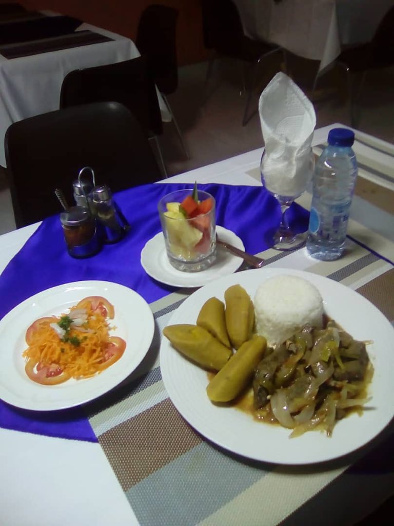 RLiyeplimal's tweet photo. Bonne appetit. 🇨🇲🍽😋 https://t.co/bzTc65qGgY