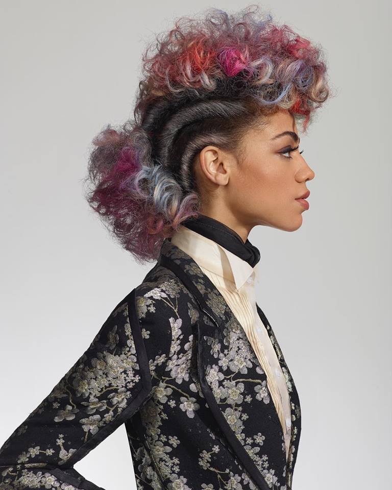 PivotPointIntl's tweet photo. 🎬 Shoot Direction by #PivotPoint
💇🏻♀️ Hair by #VivienneMackinder
💄 Makeup by #DavidMaderich
👗 Fashion Styling by #MontgomeryFrazier
📸 Photography by #RobertoLigresti
#RainbowFauxhawk with defined twists on sides of the head and a riot of pastel curls at the crown & nape https://t.co/nyBmKV2FaY