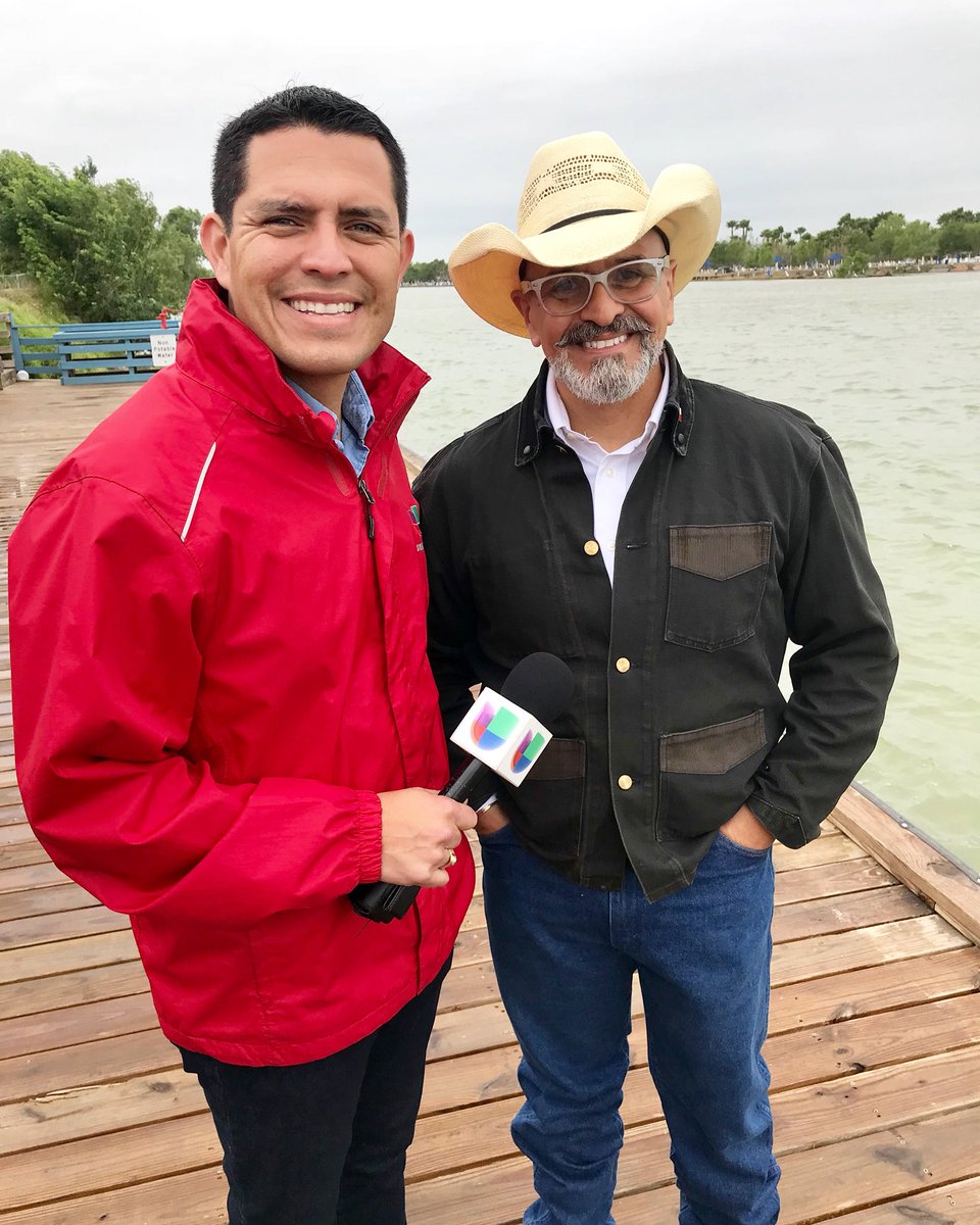 BorderMayor's tweet image. A couple of weeks ago I was along the US-Mexico border talking #bordersecurity with Univision Reporter @projas_p.  And by the way, that’s Mexico in the background. #goodtalk #borderissues #weliveit #rgv