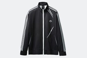 SnegAlina's tweet photo. Alexander Wang в коллаборации с adidas Originals выпустили третью часть капсульной линии одежды и обуви в классическом спортивном стиле adidas. Коллекция создана с имитацией производственного брака — мятой тканью, неровными и не пропечатаными принтами, перевернутыми логотипами. https://t.co/7JtqafUvvf