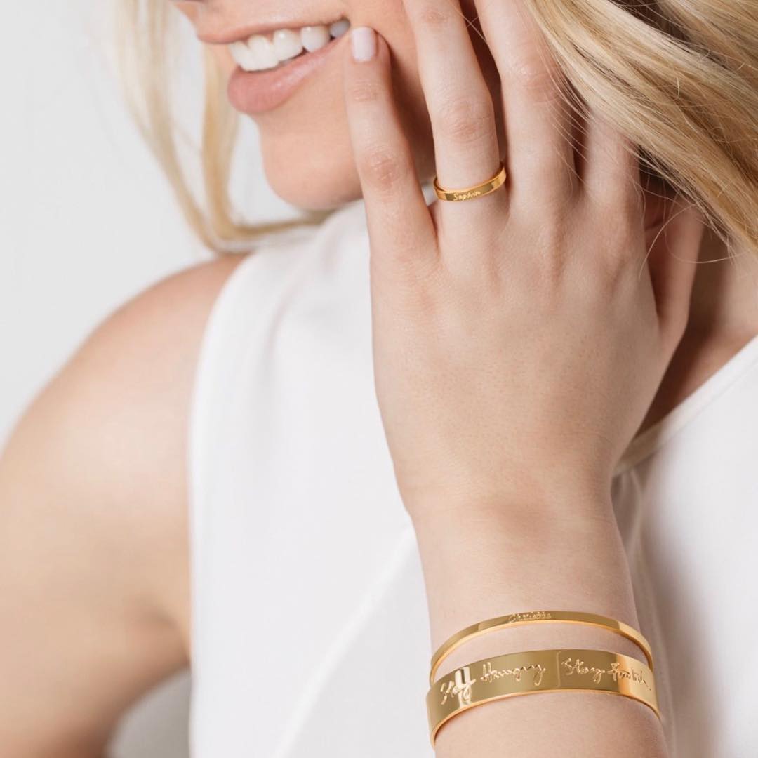 CapsulJewelry's tweet photo. Happy times come &amp; go, but the memories stay forever. Does your jewelry have a story to tell? #Memories💕 https://t.co/jy2KSJQ3tj
