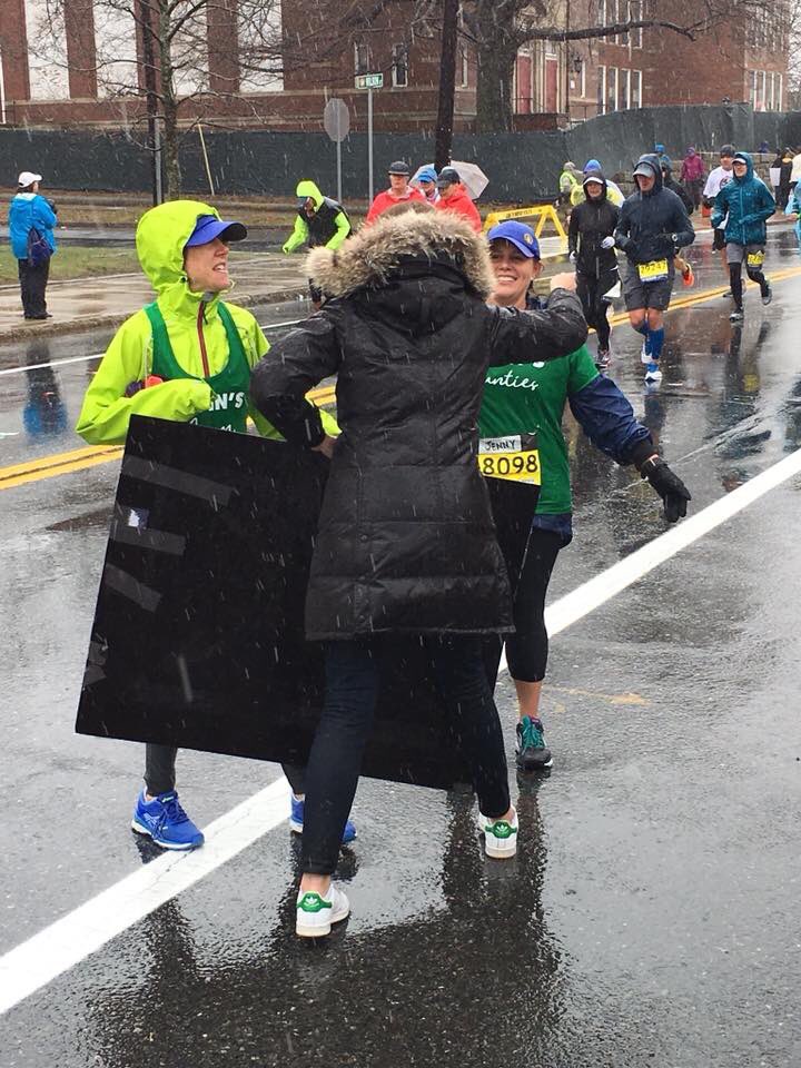 WhyNotDevinDIPG's tweet image. Devin’s mom! 💚 #WhyNotDevin #BostonMarathon #EndDIPG