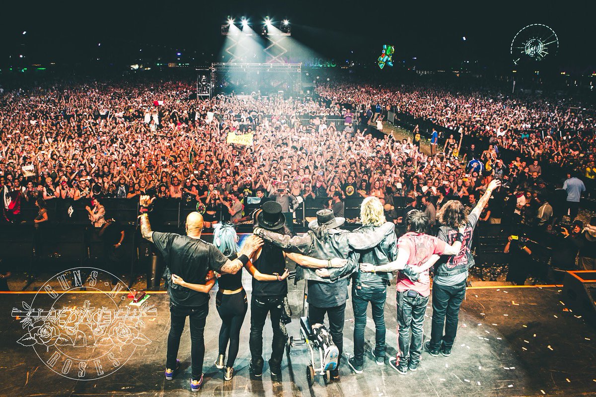 gunsnroses's tweet photo. #Coachella | 2016 | #GnFnR https://t.co/8QXdlxYLub