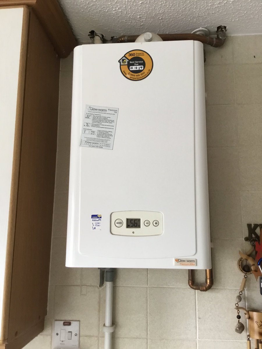 360psltd's tweet image. Boiler serviced and dual fuel towel rad fitted today!
Nice work Jim bob 😏👍
