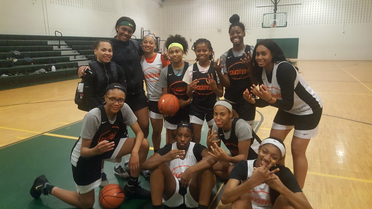 TeamTakeoverGBB's tweet photo. Here comes TAKEOVER...we look forward to playing against competition that only the @NikeGirlsEYBL can offer game in and game out!!! #TTO https://t.co/3aQBeiPrko
