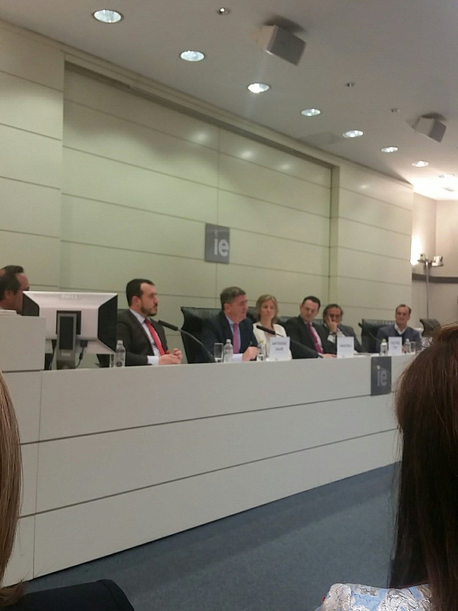 TransiRuiz's tweet photo. #fashionlaw #derechomoda @ELZABURU_Online
@JavierLasquetty 'la piratería es una enfermedad crónica' #antipirateria #antifalsificacion #anticounterfeiting https://t.co/1L7U5aZDkX