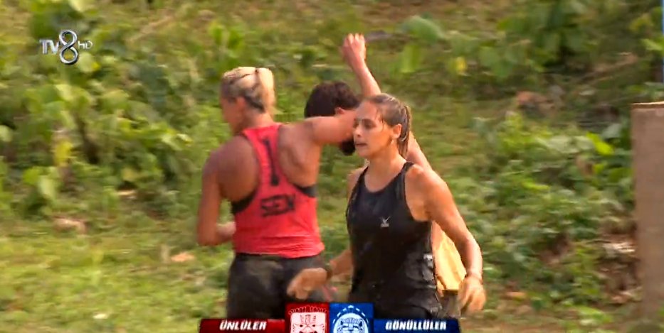 🌴ÖDÜL OYUNU ( Soslu Tavuk )

Sahra &amp; Damla

Damla Can kazandı

🔴 Ünlüler        = 9
🔵 Gönüllüler   = 8

#Survivor #Survivor2018 #Survivordiyaloglari