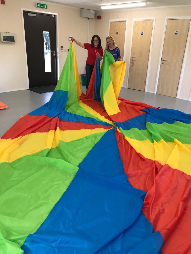 Danielle Benson tweet media