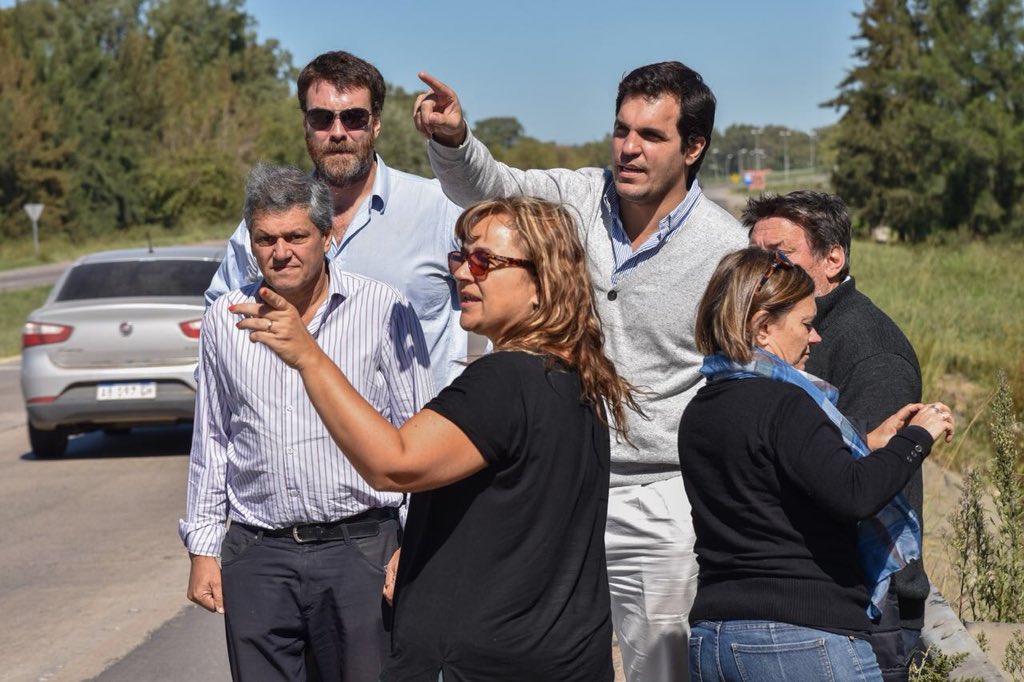 ambientepba's tweet photo. Relevamos el territorio, junto a @adelaguaBA y @MunicipioPilar, para detectar zonas con problemática ambiental. Sumamos esfuerzos para optimizar nuestros recursos @BAProvincia @aybar_rodrigo https://t.co/ENZqi8cZpk