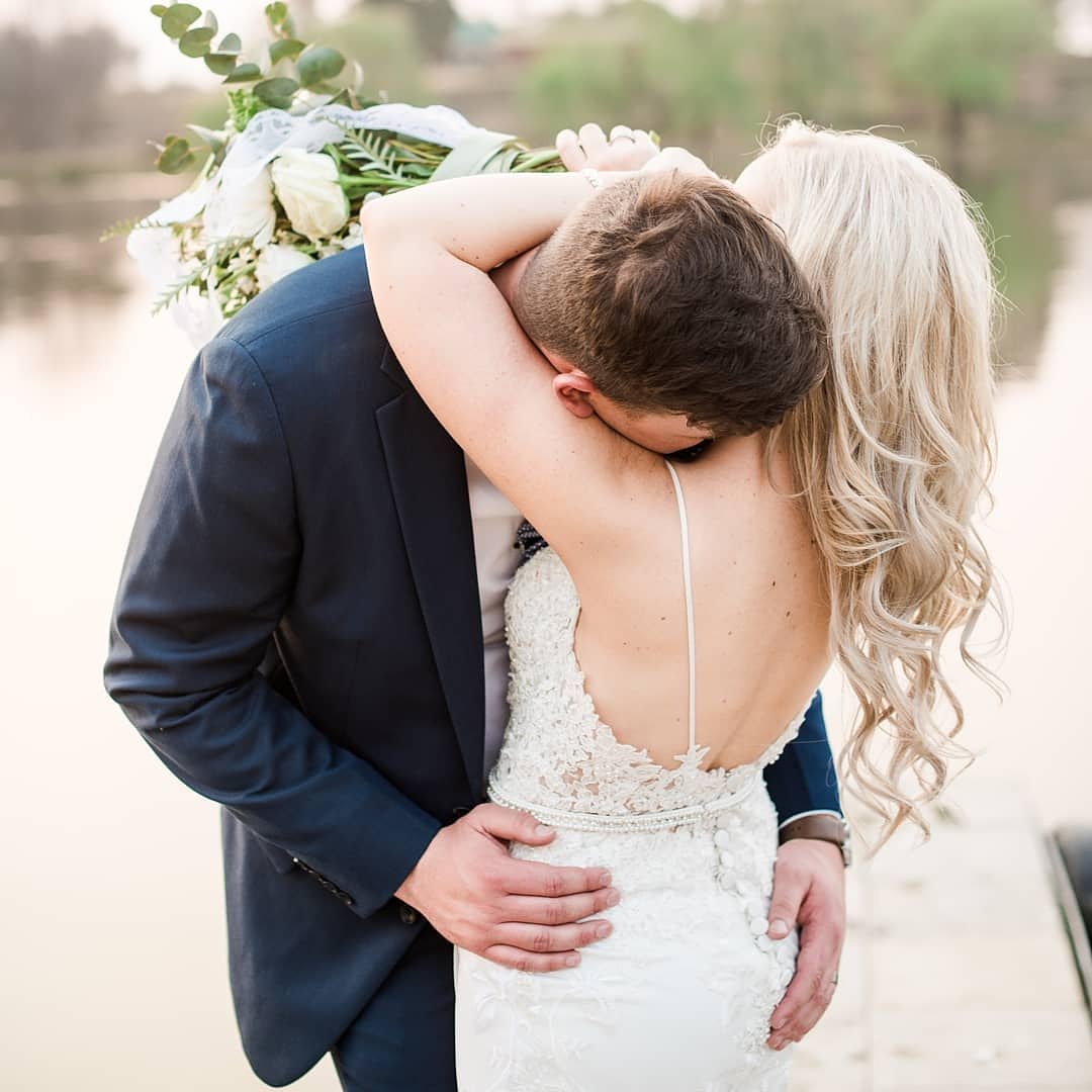 mooitroues's tweet photo. Kyk net na die mooi foto van #WildflowerPhotography
#saweddingphotographer #2018wedding #2018brides #gettingmarriedin2018  #engaged
#engagement #realwedding https://t.co/BshfDo431O