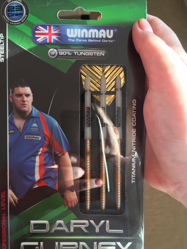 CarterDarts's tweet photo. GIVEAWAY! If you want to win a set of Daryl Gurney Darts, then simply Retweet this post and make sure you are following me. I will announce winner next Monday!! 🎯🎯 #Darts https://t.co/QOYvWeLMQF