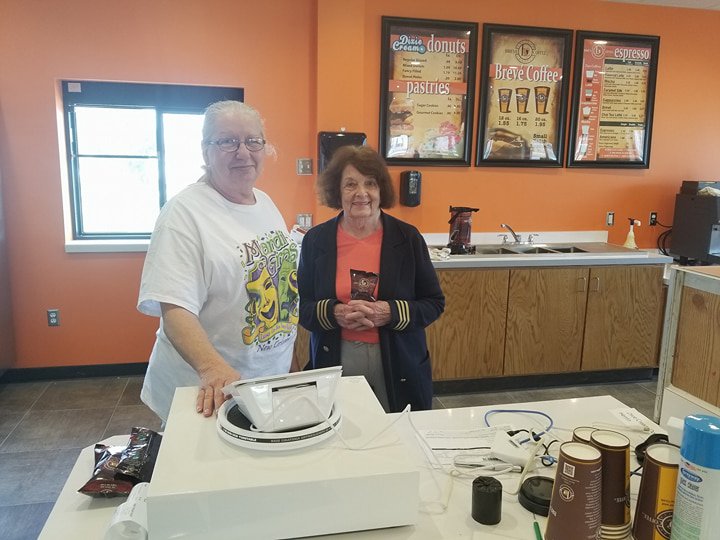 PayprotecSE's tweet photo. PayProTec Southeast merchant Dixie Cream Donuts has a soft opening today from 4p-6p at 713 S Park Avenue in Herrin, IL! 

#PayProTecSE had the pleasure of setting them up with two Clover Mini's last week. 

 #DixieCreamDonuts #CloverMini #CloverPOS https://t.co/cVdELJQCOn