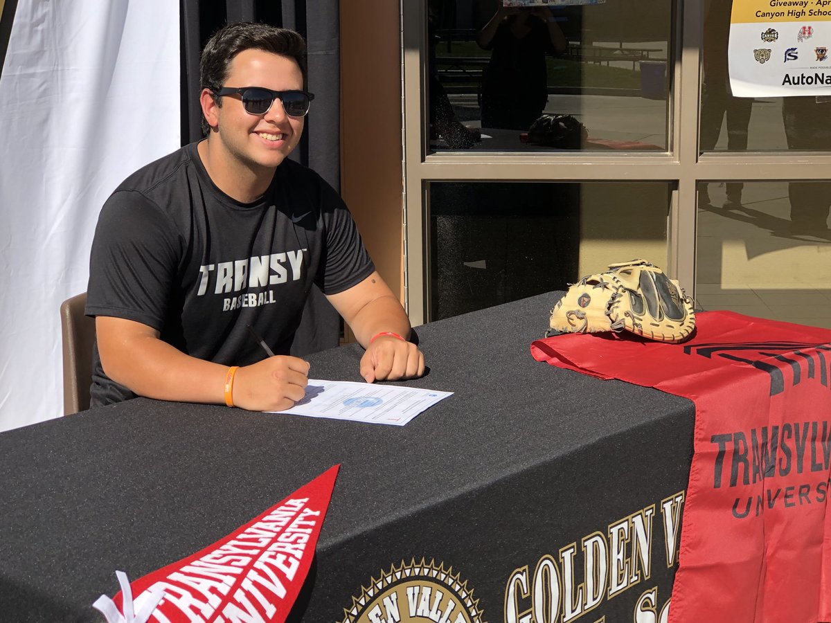 Ryansmi71821's tweet image. @BillyEdwards25 @BroadwaterMatt congratulations on signing your NLI to @TransyBaseball. I am very proud of your accomplishments on and off the field. Can’t wait to see you live your dream!