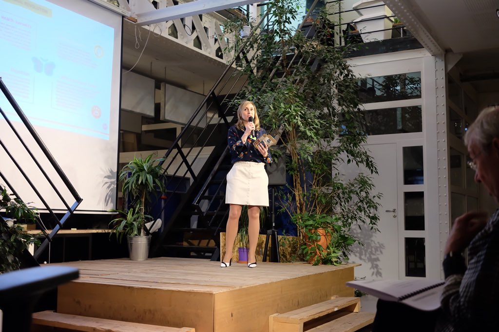 FamaeChallenge's tweet photo. Autre sujet de valorisation des déchets, en faire de la nourriture pour animaux avec @entomapetfood @Innova_Feed et #protifly
👉14 millions d’équivalent CO2 émis chaque année pour la production d’aliments pour animaux. #famaechallenge #dechet https://t.co/2iHc4ofuAe