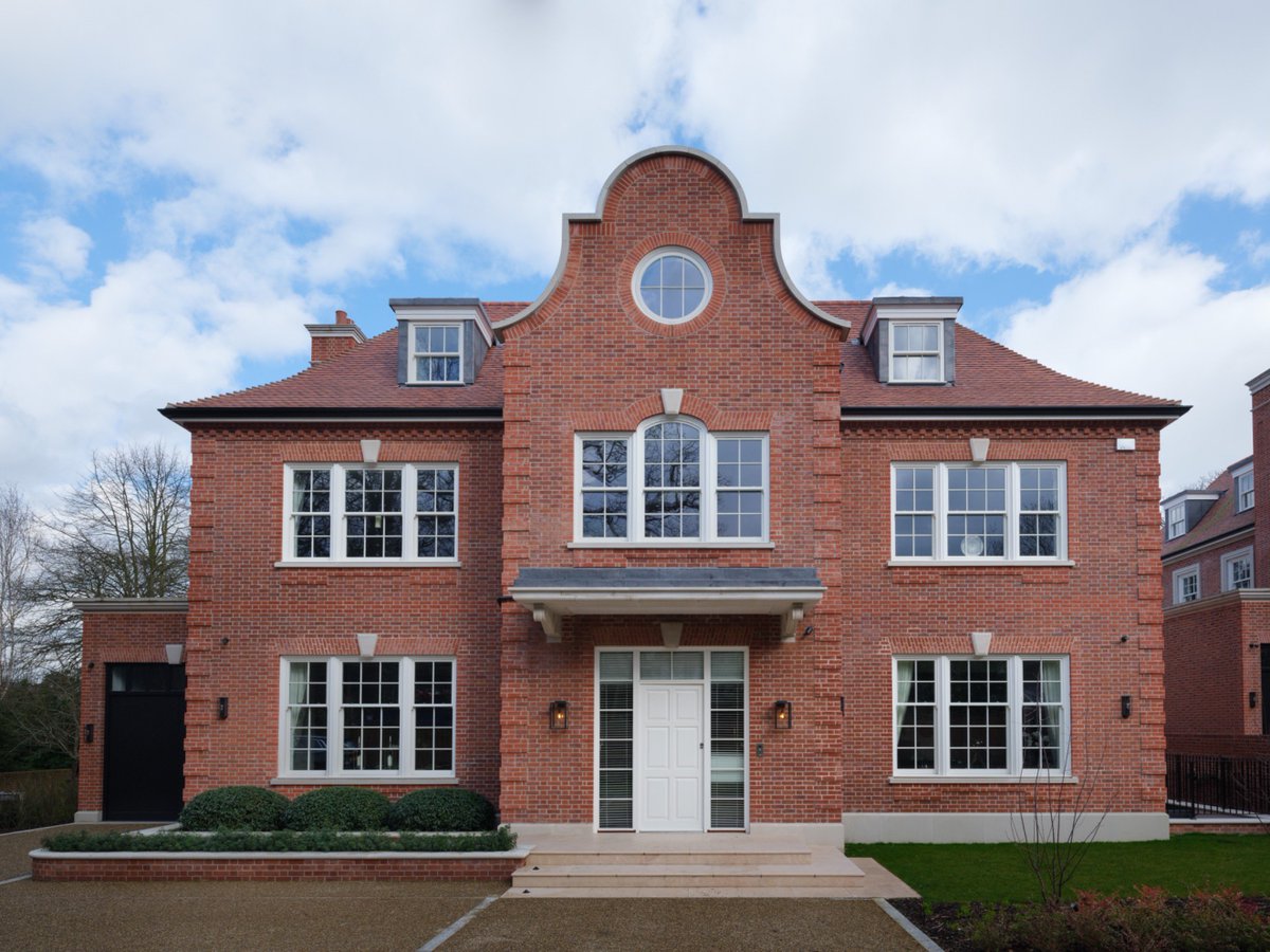 vogueshowhomes's tweet photo. One of the most ambitious projects we have worked on, the fabulous Wickham House. This house gave us the opportunity to design a stunning interior across a number of different rooms and styles. Get in touch if we can help create your dream home! #interiordesign #homedecor https://t.co/1Tv5CepND1