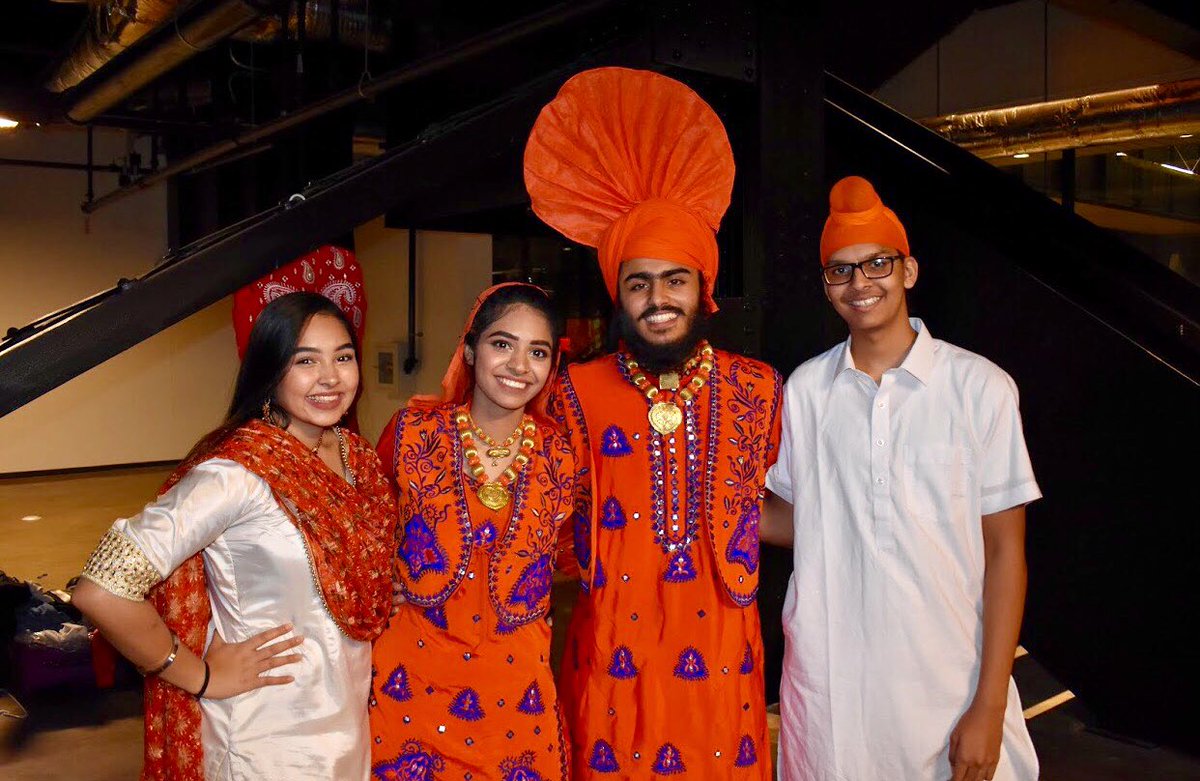 SimmyRathore's tweet photo. A WEEKEND FOR THE BOOKSππΌβ¨ #Vaisakhi2k18 #StartingNewChapter #Two2ndPlaces #BlessedLife https://t.co/Rw8AKsktDo