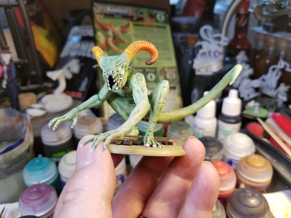 ArionBlackthorn's tweet photo. Working on the boss baddie from Shadows of Brimstone
#miniaturemonday #arionblackthorncreations #realchaoticgood #miniaturepainting https://t.co/4KDvaHAAYZ
