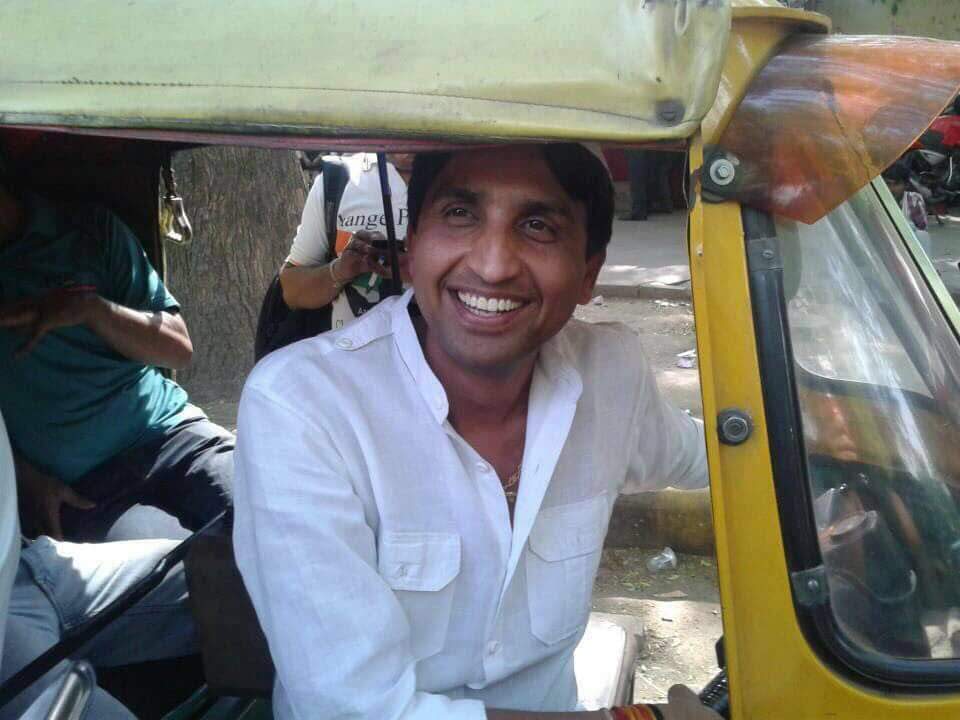 ada10rsh's tweet photo. भले आपके सिर पर सत्ता का सरताज है।
पर लोगो के दिलों में आज भी हमारा राज है।

That's @DrKumarVishwas for you! https://t.co/xFBVOIP9W3