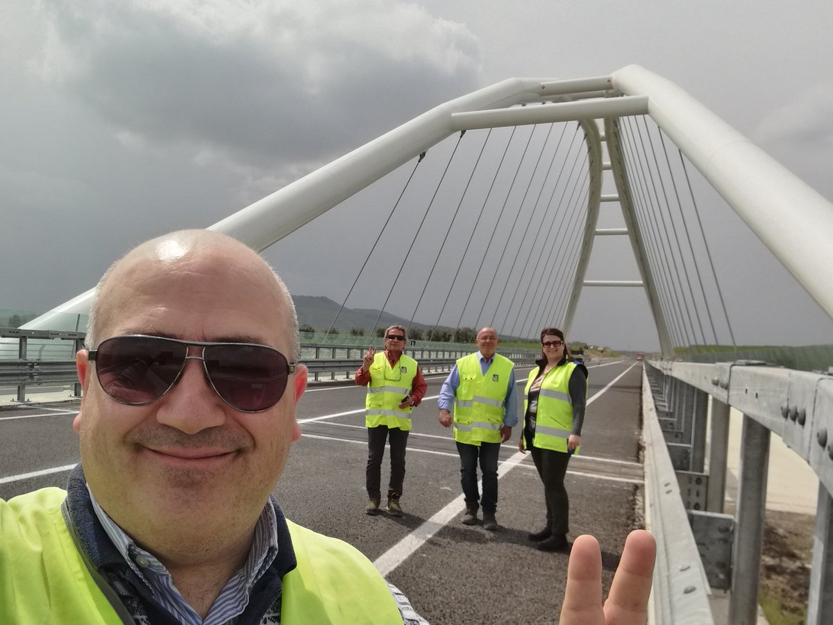 A_Stillavato's tweet photo. #SS655 bradanica (Mt): un'altra bella opera d'arte @StradeAnas immersa in un paesaggio unico. Il viadotto Gravina 👍 https://t.co/yzQEYR4GBf