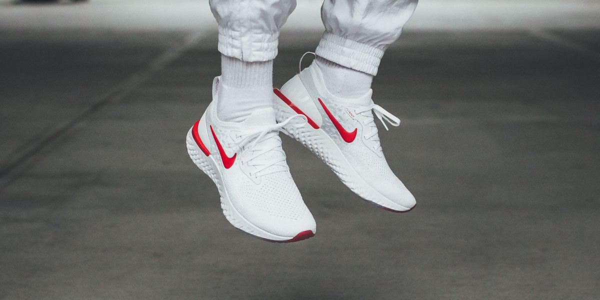 nike epic react flyknit white red