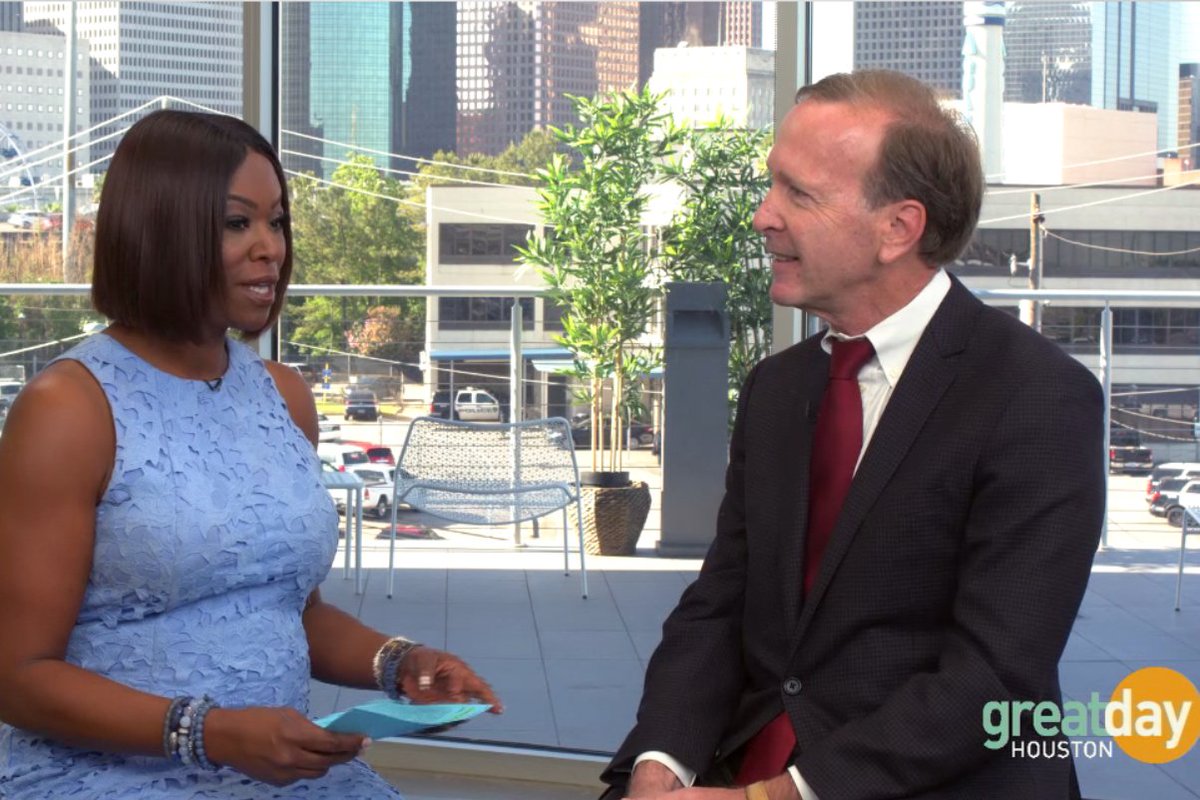 KHOU's tweet photo. Emotional Neil Bush on his mother's life and legacy
 https://t.co/7RgAE1CHak #khou #hounews #PrayersForBarbara @GreatDayHouston https://t.co/PfcVlWbADo