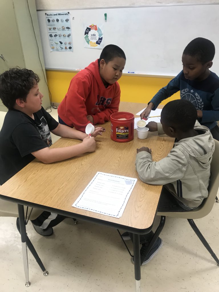 Spiller2ndGrade's tweet photo. Capacity and weight exploration! #Polserproud https://t.co/0Apo1UEpM2