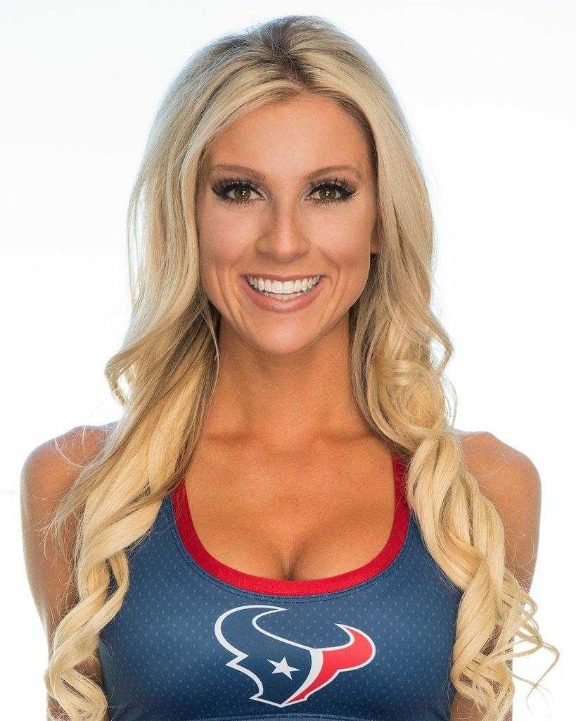 1DevinMichelle's tweet photo. Voting time is here!! Please help me achieve my DREAM of becoming a Houston Texans Cheerleader and vote at the link below, once DAILY!! 😆💓 Thank y'all!! #htctryouts2018 #earnednotgiven

https://t.co/zZ2cPhjliE https://t.co/ArqfW5Mc0h