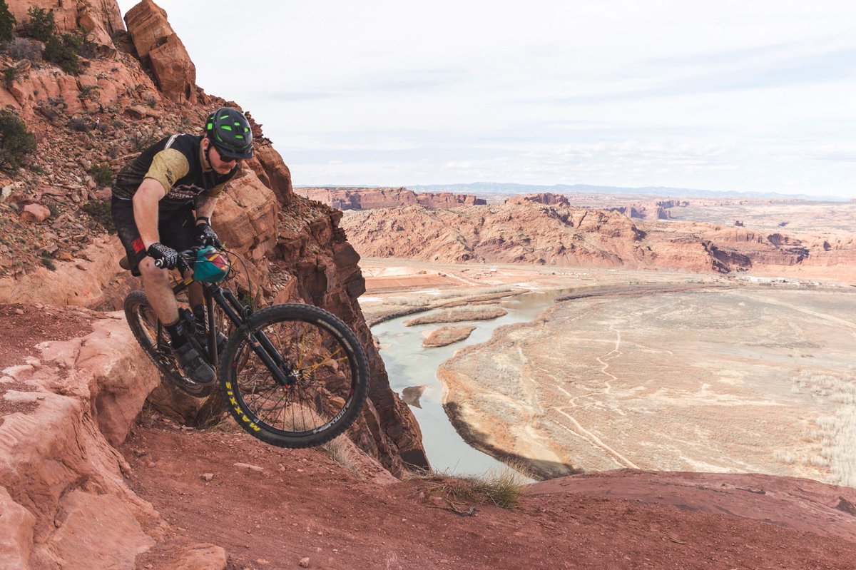 bmxmurfitt's tweet photo. The Portal trail in Moab is one of my favorites to ride! Tons of exposure & so damn fun. π€πΌ
#LetsHotbox https://t.co/HXQx8moZSA