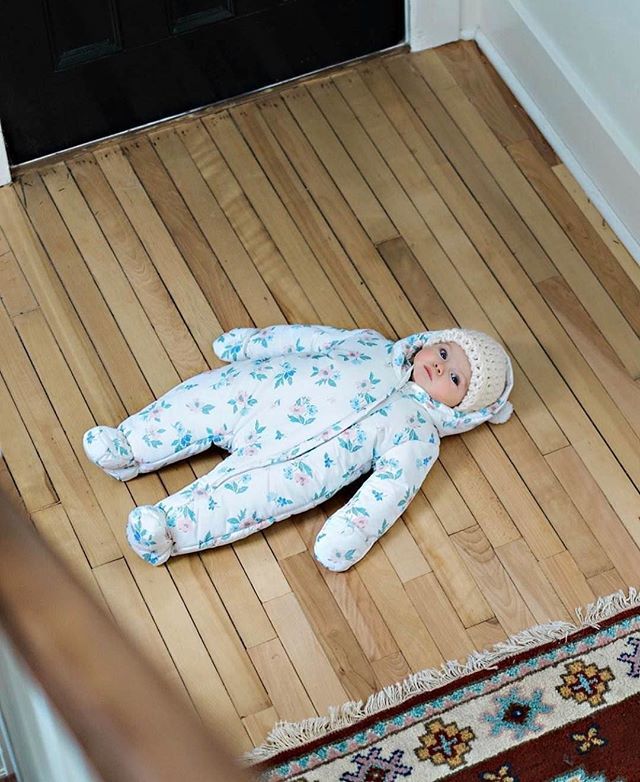 BabyCareMag's tweet photo. Babies love to sleep.💤 Look at this cute baby who is lies on the floor. Follow #yourbabycaremag for more cute #babyimages. 💕 📸 @candaceberryphotography https://t.co/N1VVdFc1PK https://t.co/anC6CYPlAg