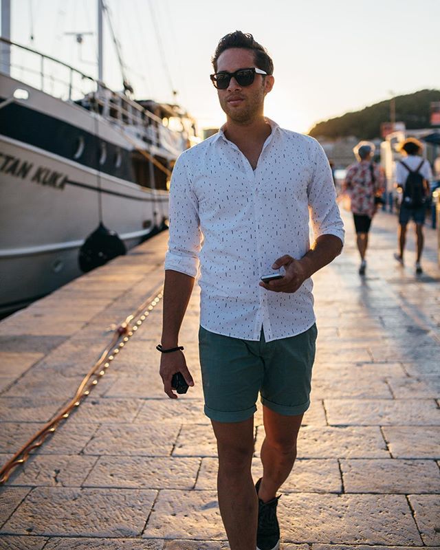 Just chillin’ in #Split 😎strolling along the boulevard and harbor. Oh man I look forward to these kind of temperatures again. #sunset #sunsetboulevard #eveningstroll #wanderlust #letsgosomewhere #travel #travelblogger #photography <a href="/eighty8things/">Eighty8things</a> #vsc… ift.tt/2IZQKXG