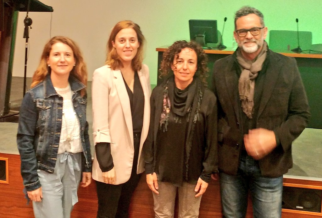 ConstrumatBCN's tweet photo. Finaliza la ponencia de Eric Allodi en @UICbarcelona . ¡Os esperamos el 7 de mayo con Jordi Pimas de @STUDIO_1984 y @EvoWall ! #ForosAllodi #Foros2018 #fetdeterra #BBSeries @ArchitectureUIC https://t.co/PyU5kHDU7u