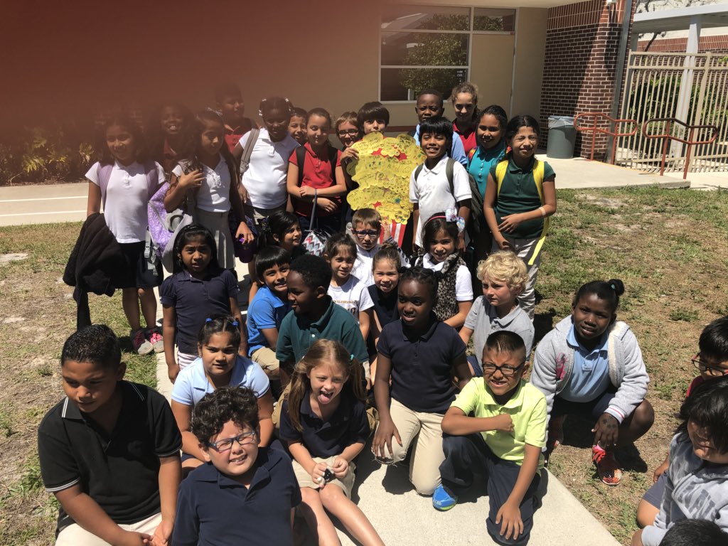 MsCall1stgrade's tweet photo. Good luck on the FSA tomorrow Ms. Myers’ class! We believe in you! @SLESeahawks @collierschools #soAr2success #CCPSSuccess #testingbuddies #rockthetest #FSA #schoolfamily https://t.co/jPvM4vS2ms