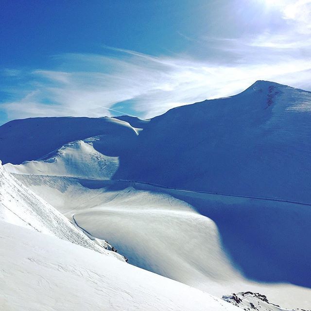 Batyst's tweet photo. Cette saison hivernale ❄️ c’était le feu 🔥 Merci Valfré 🙏🏽 #Valfrejus #MyValfrejus #PuntaBagna #SkiResort #HauteMaurienne #Maurienne #Mauriennisezvous #Modane #Savoie #IgersSavoie #SavoieMontBlanc #Alpes #FrenchAlps #Winter2018 #Colors #Beautiful… https://t.co/YDQceZL6W2 https://t.co/NOT8WPyRAp
