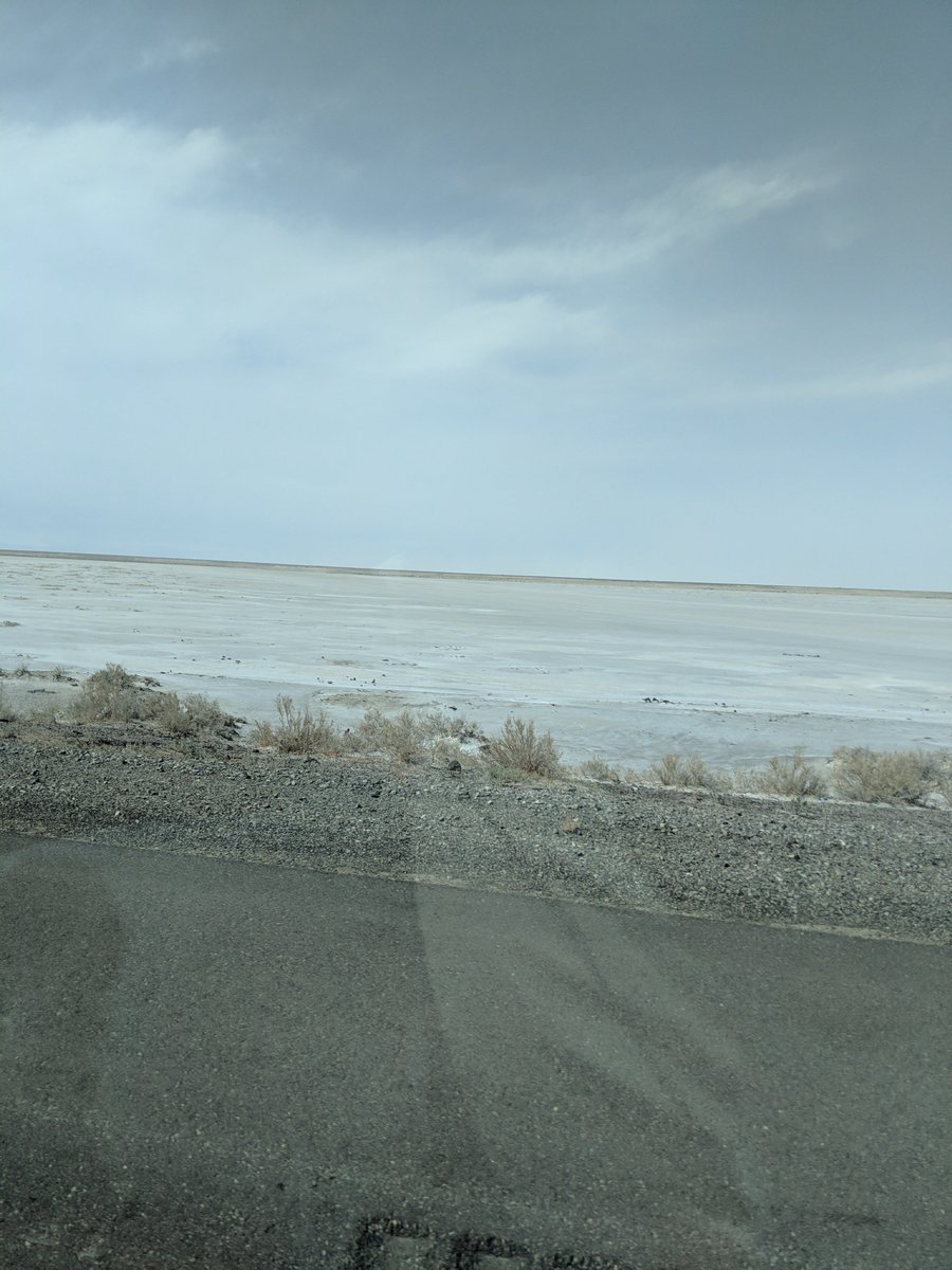 batyone's tweet photo. Utah salt flats, the native home of most wow players. https://t.co/5psVPBmIqt