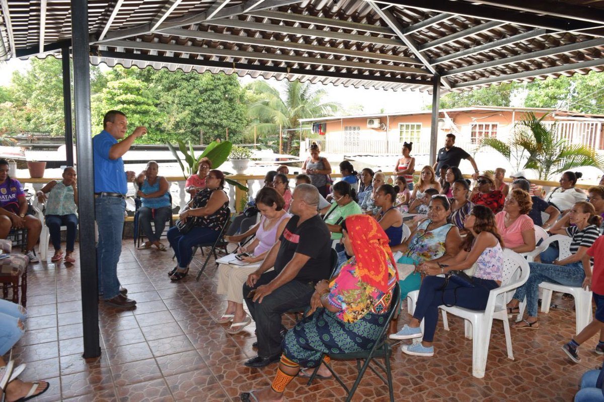 quibian_panay's tweet photo. Excelente fin de semana conversando entre amigos sobre nuestra visión en el @PRDesPanama sobre la ciudad de Panamá que queremos: 

¡Una Ciudad para la Gente! https://t.co/gZtzTR84JN