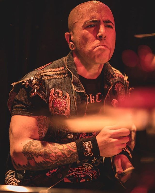 SoultoneCymbals's tweet photo. #soultonecymbals artist @zedamarin at @theviperroom with #Anubis
#soultone #cymbals #drummerfam #drumlife #viperroom #seums #drummer https://t.co/zjp0cg3aYd https://t.co/rRoitca4Ra
