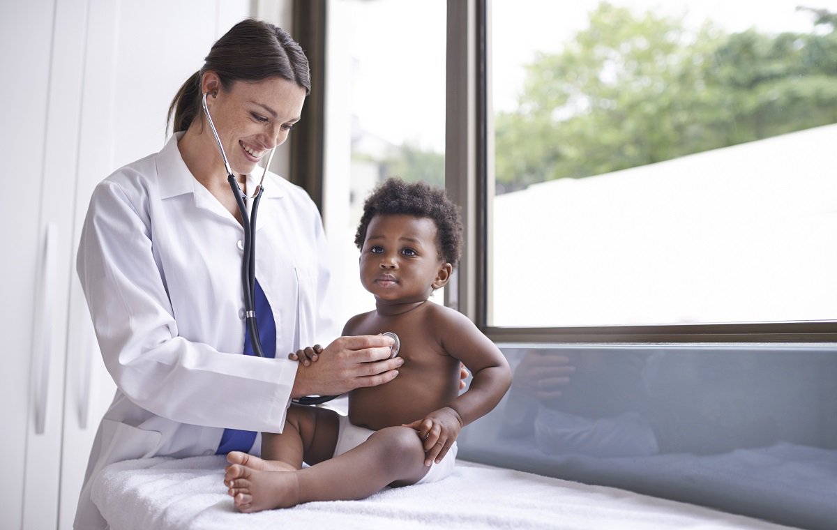 AmerAcadPeds's tweet photo. April is #AutismAwareness Month. Autism affects 1 in 68 U.S. children. From observing how your baby giggles, looks to you for reassurance, points or waves, learn how pediatricians screen for autism starting at the first well-child visit: https://t.co/6ip0es4oX0 https://t.co/rU00TYaxqR