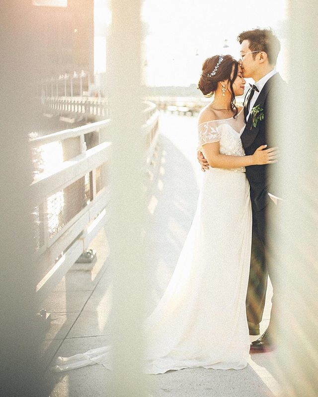 I can hardly believe the sun is shining after the rain storms we had this morning. Though listening to the sound of rain is always one of my favorite things. Who else likes the rain? .
.
.
.
.
. 
#bridesofbrooklyn #newyorkweddingphotographer #theknotnewy… ift.tt/2qBGVrc