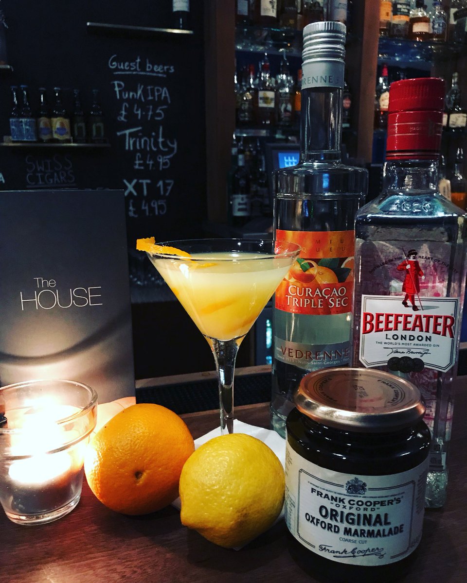 thehouseoxford's tweet photo. Never too late for a #breakfastmartini - #beefeater and #triplesec shaken with #lemonjuice and #oxfordmarmalade - #cocktailporn #Cocktails #mixologist #happyhour #oxford #gamesroom #privateparty #oxfordunion #oxfordstudents #oxforduniversity #brookesuniversity #pooltable https://t.co/bxsTj7cjLh