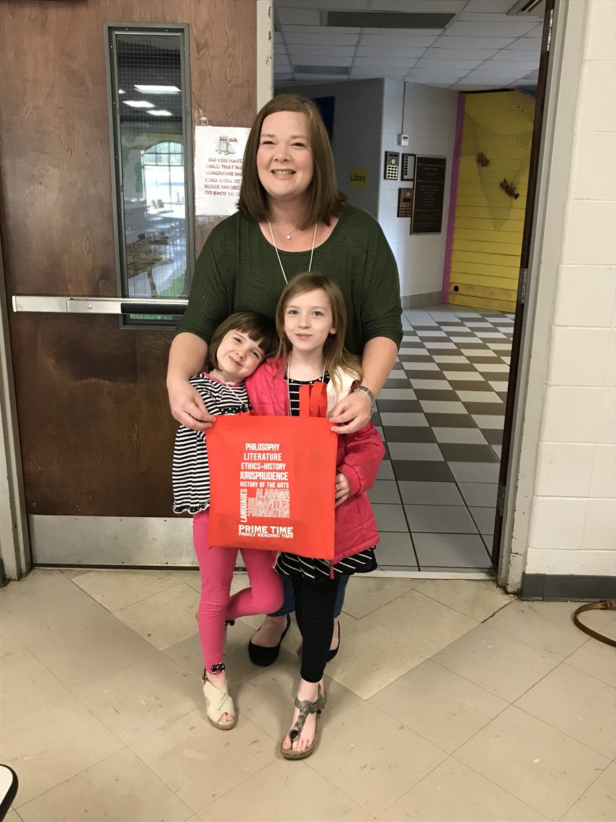 ALHumanities's tweet photo. Can’t believe the school year is almost over! Everyone at AHF has enjoyed meeting all the families this year at #PrimeTime #SUPER and #MakingAL Here’s to a summer full of #ProfessionalDevelopment for ALL #Alabama teachers through AHF! #LoveAL #DiscoverAL #humanities https://t.co/CBIECMbf2P